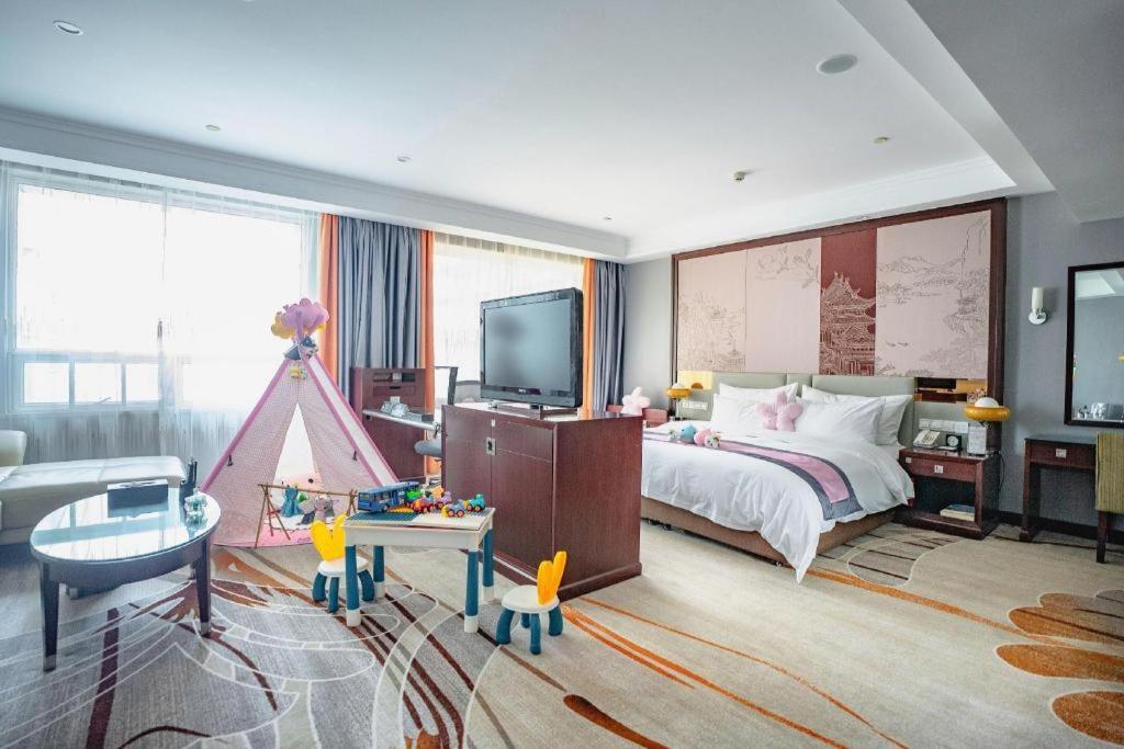 Hubei Poly Hotel Wuhan Exterior foto