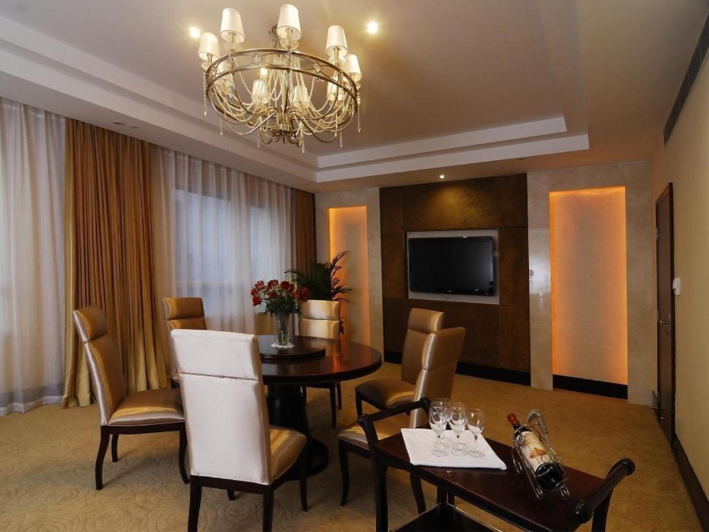Hubei Poly Hotel Wuhan Exterior foto